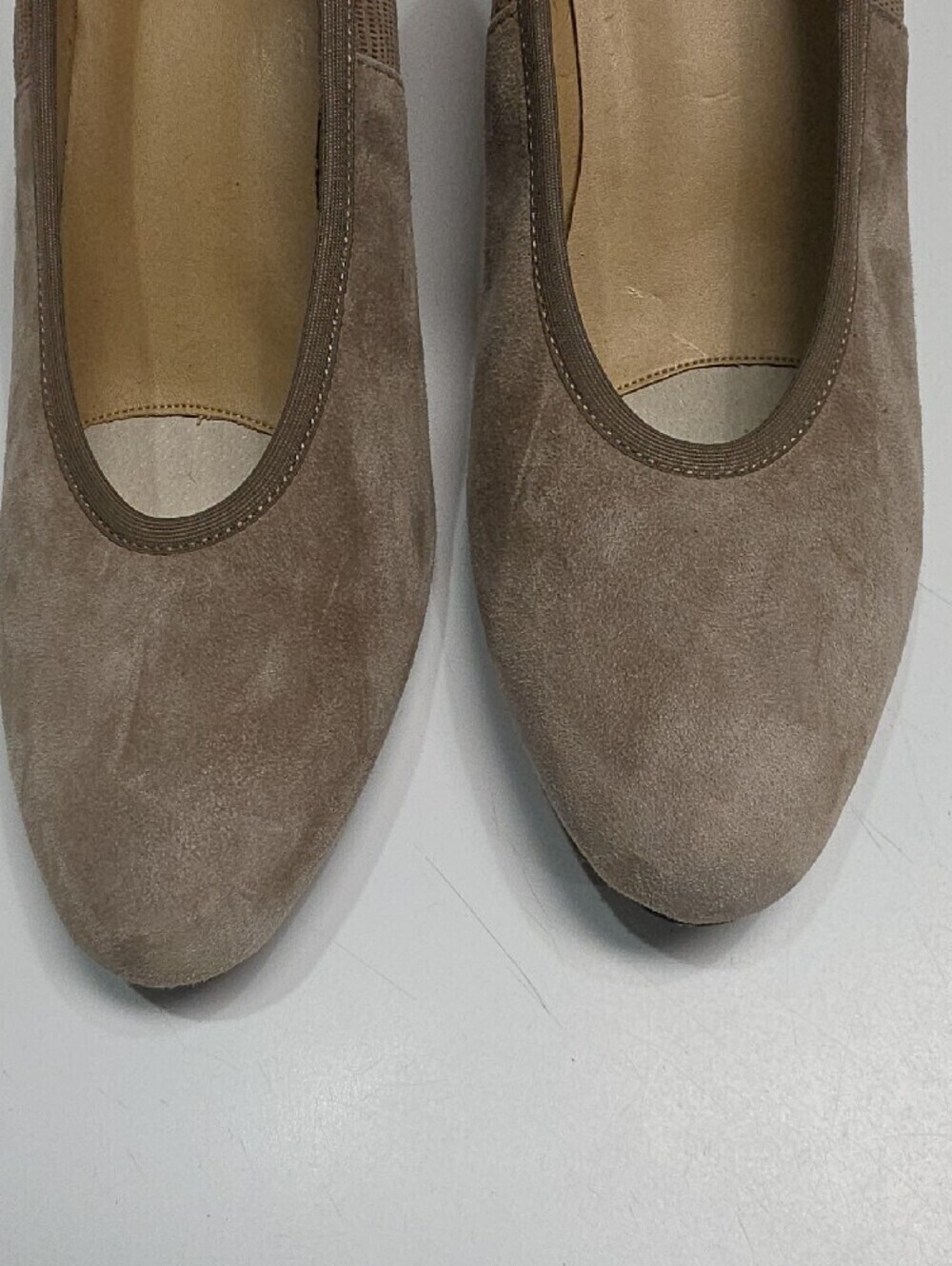 VANELi Military Suede Rounded-Toe Comfort Pumps - Size 9 - Picture 2 of 16